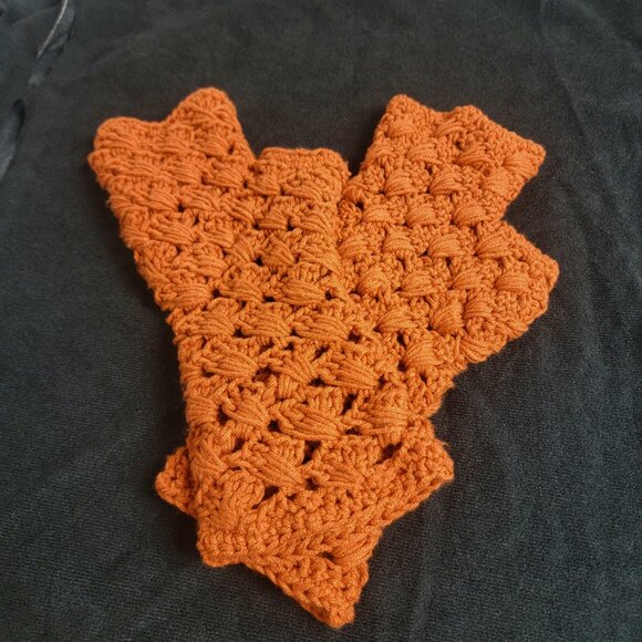 Handmade Fingerless Gloves Wrist Warmers - Picture 3 of 3